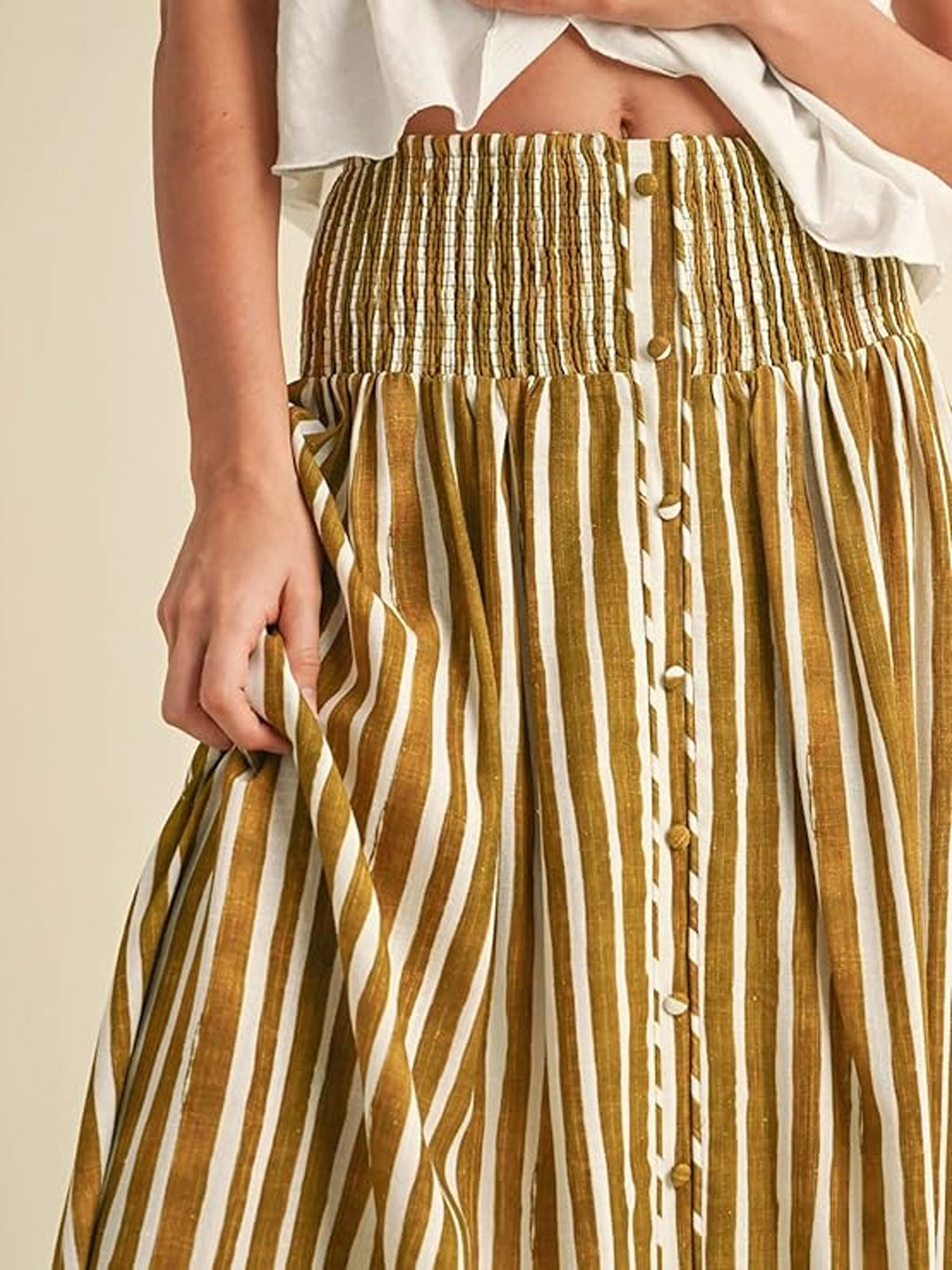 yellow-4-5a8da27f9c21fe6e629540eaa8e78003
