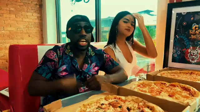 GblackDaBest-Costa-Ricas-Call-Center-Rap-Breakdancing-commerical-5-ea805f3c14f149c677aaac47c85da942