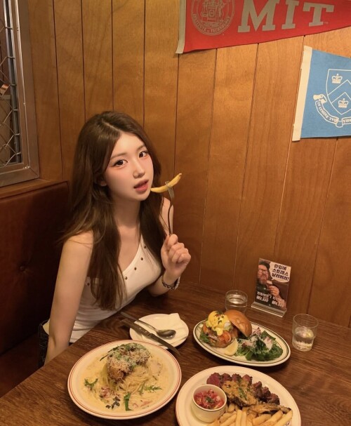 79883503340ddb785568fa07a3d1483e-88a13498eb1d840ad3639049eebff72c.jpg