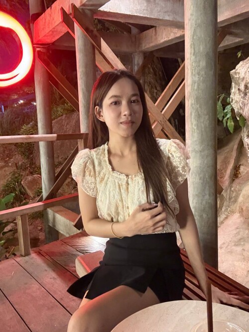 photo 2025 04 30 22 11 49