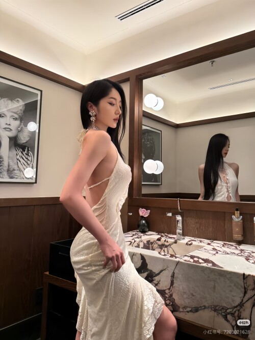 Camera 1040g3k031gk0tf5vjo0g5p7kbg3h817hh93p26g