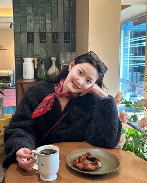 E5668AA3 8ACA 414F BBD0 E2ADDDF46F07