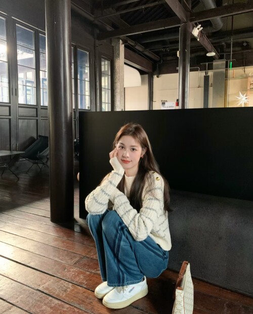 AC2DA18C 24FE 4E85 A52A 6C499A21F8F1