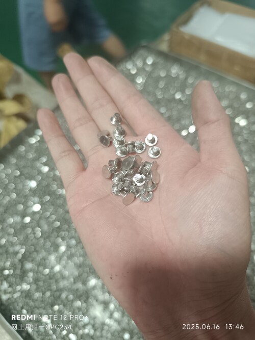 1000056578
