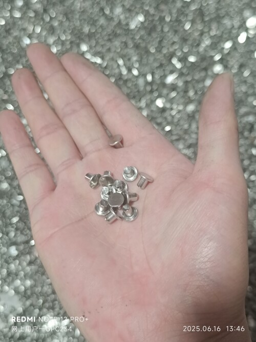 1000056579