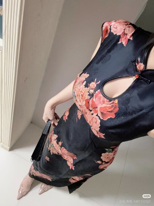 Camera XHS 17723719650741040g0083157q28mt0u005obp77lgjquujc6p3v8